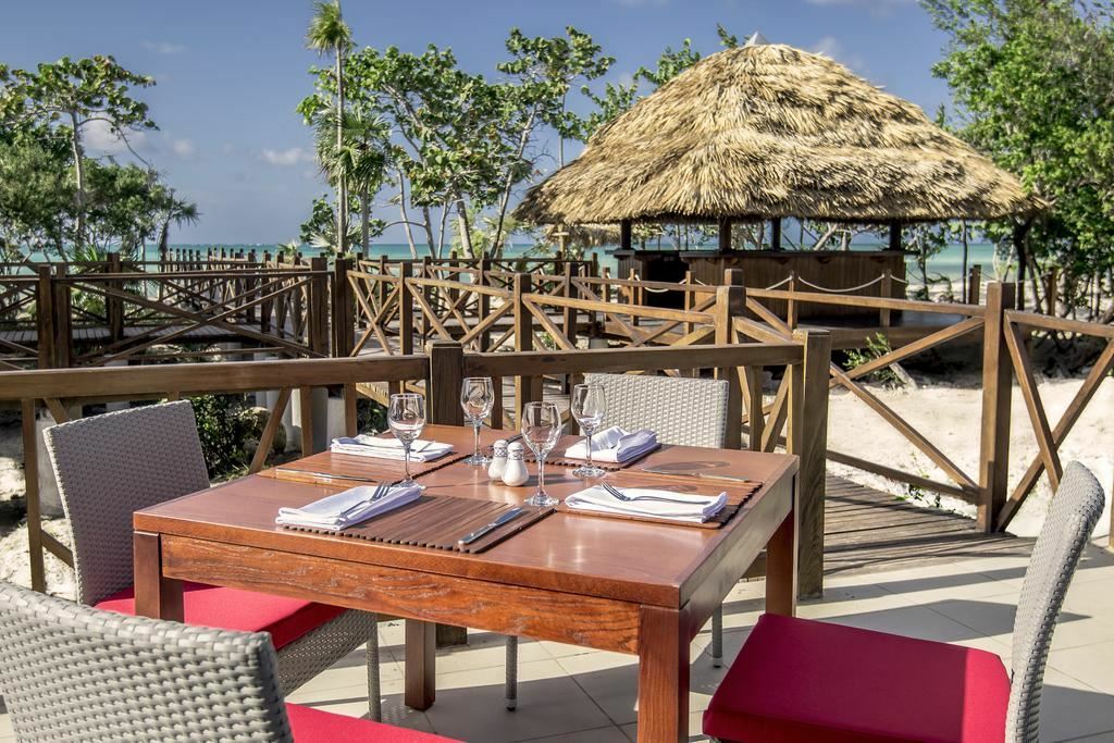 Территория Melia Jardines Del Rey 5*