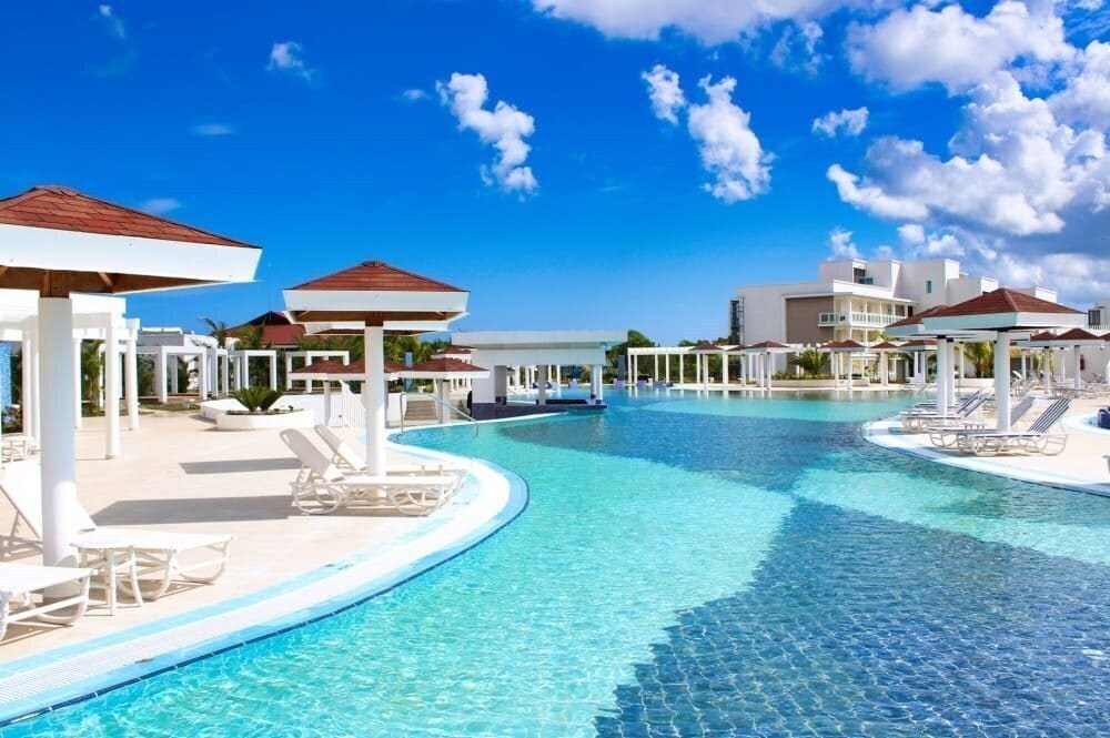 Отель Gran Muthu Ensenada 5*