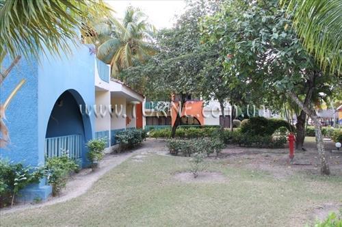 Готель Brisas Santa Lucia Hotel 3*