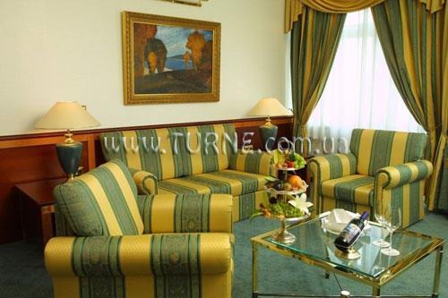 Отель Hotel De Rome 5*