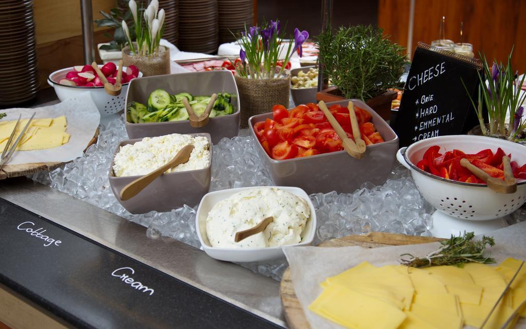 Апартаменти Radisson Blu Hotel Latvija (ex. Radisson Blu Latvija) 4*