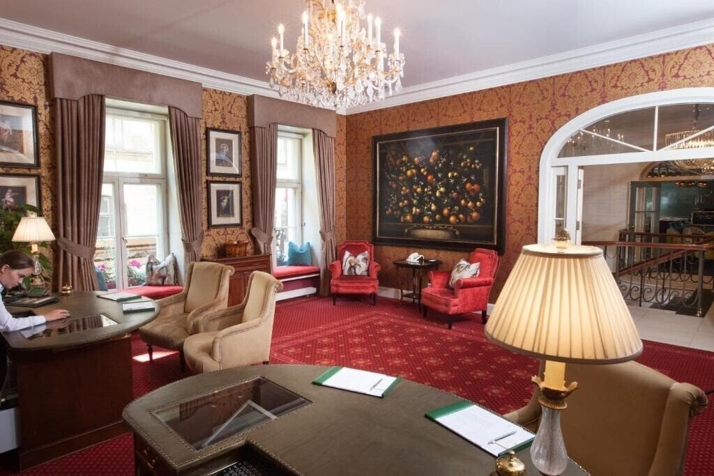 Апартаменти Grand Palace 5*