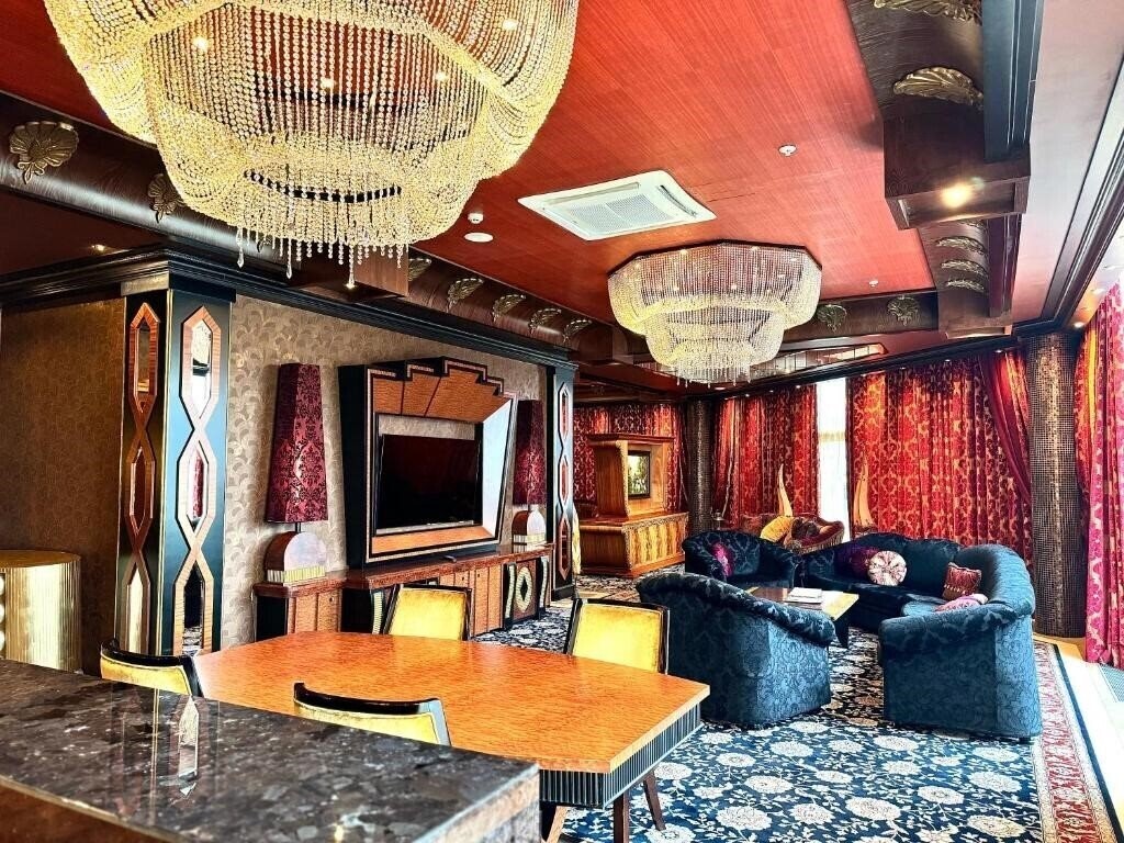 Апартаменты Royal Casino SPA & Hotel Resort 4*