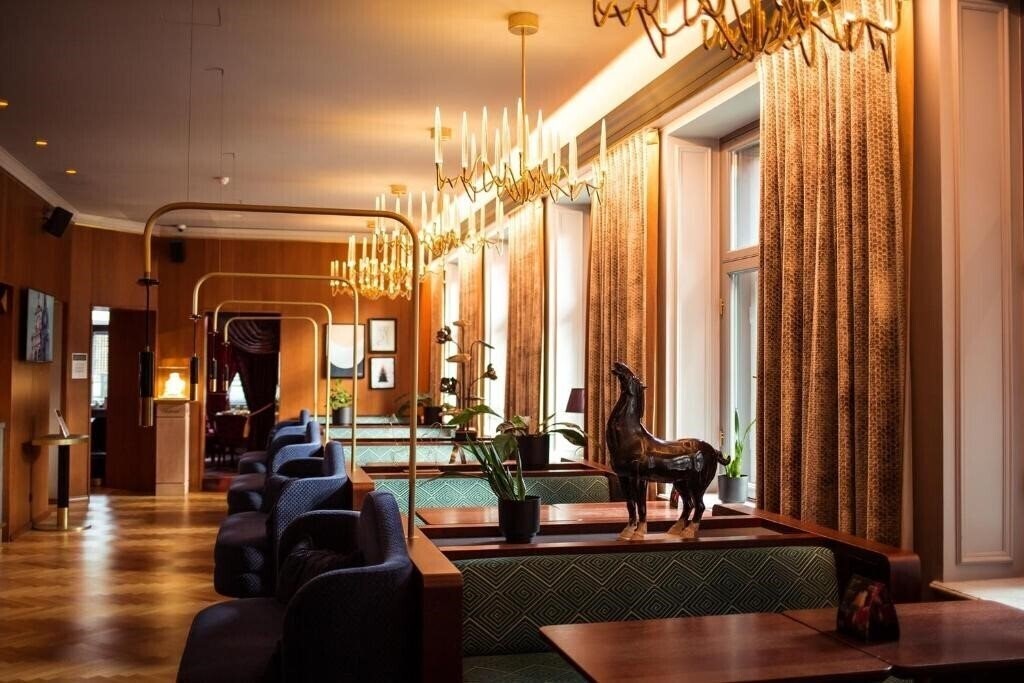 Панорама Grand Poet Hotel By Semarah 5*