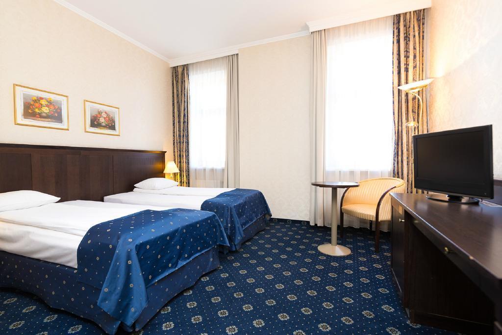 Территория Gertrude Hotel 4*