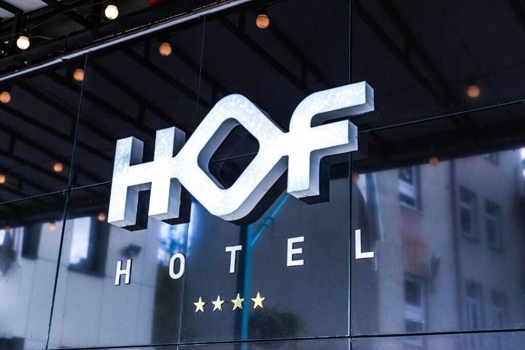 Отель Hof Hotel 4*