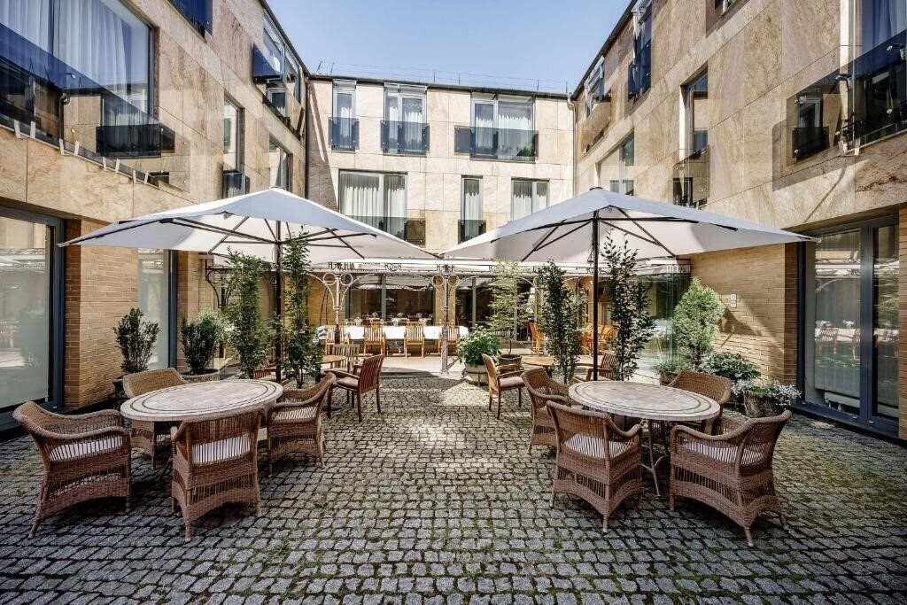 Отель Euterpe 4*