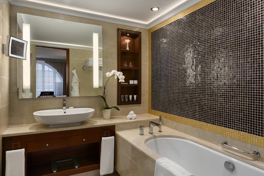 Панорама Kempinski Cathedral Square 5*