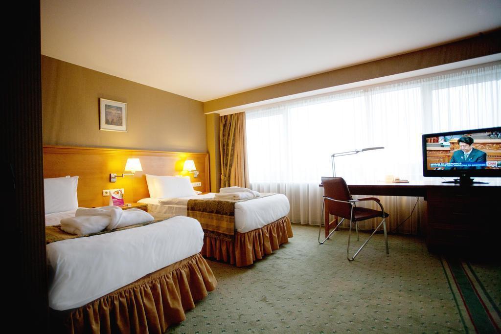 Панорама Crowne Plaza Vilnius 4*