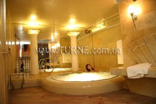 Вид Crowne Рlaza 4*