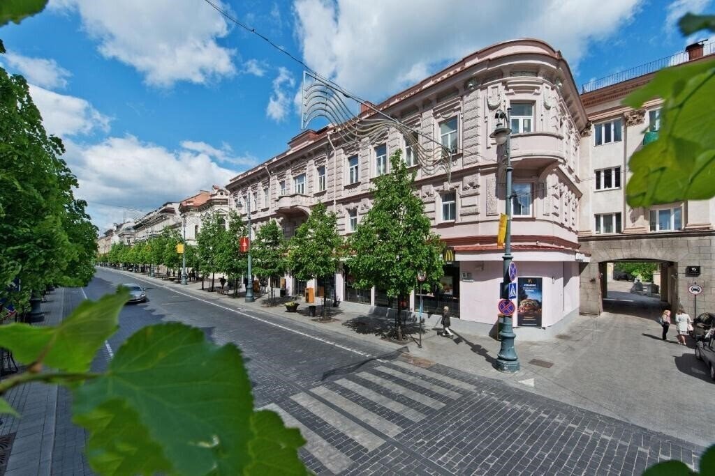 Фотографія 15 Th Avenue 3*
