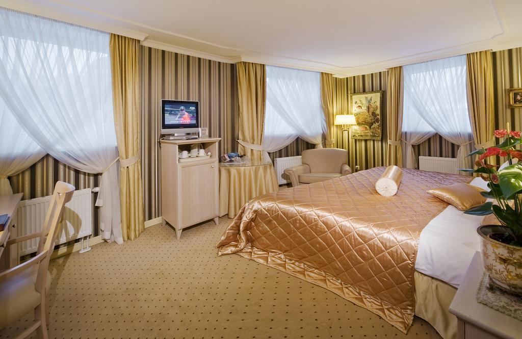 Панорама Ramada Hotel & Suites Vilnius 5*