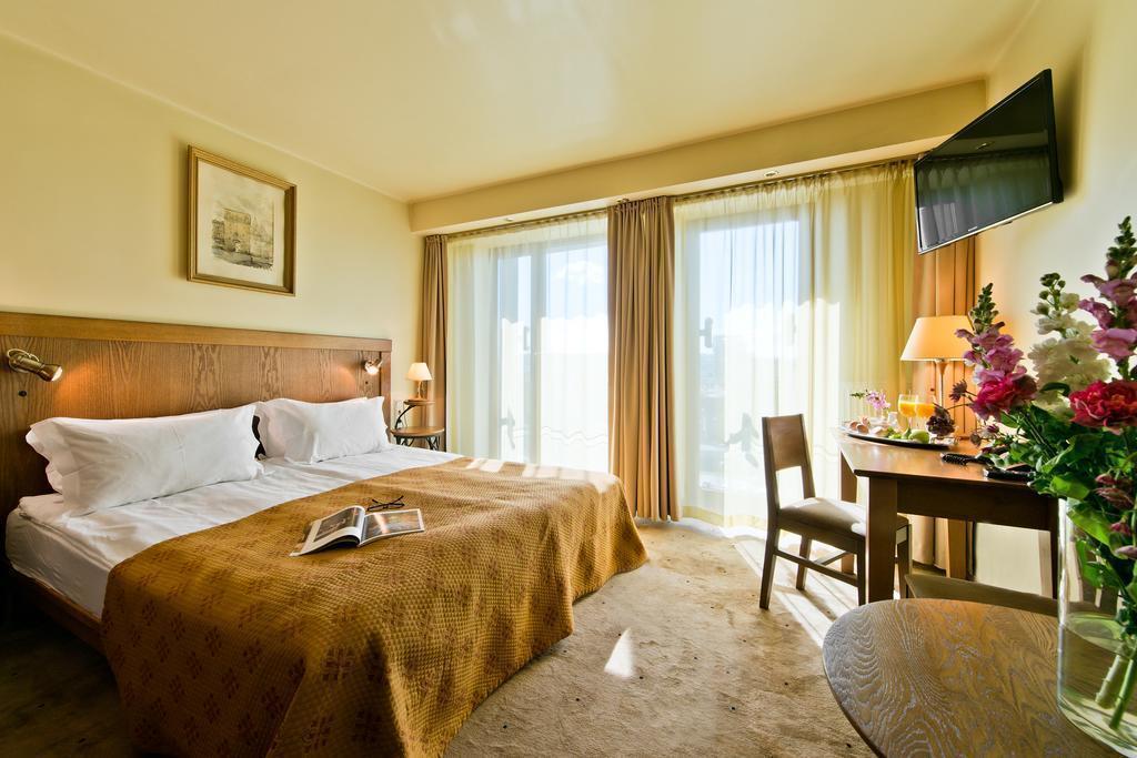 Готель Best Western Vilnius 4*