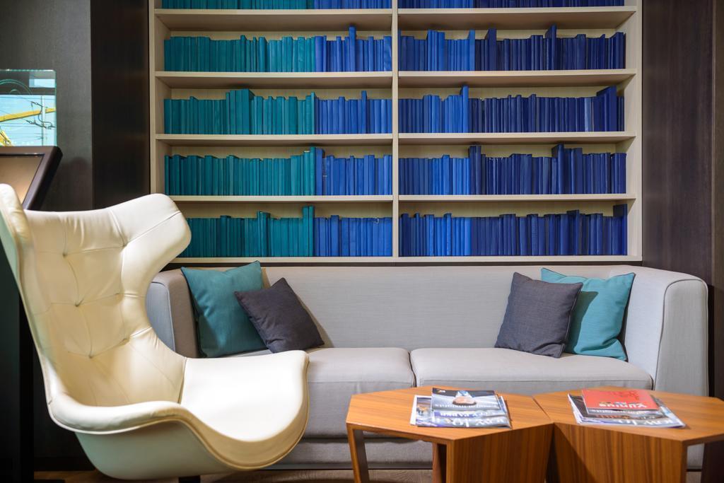 Вид Holiday Inn 4*