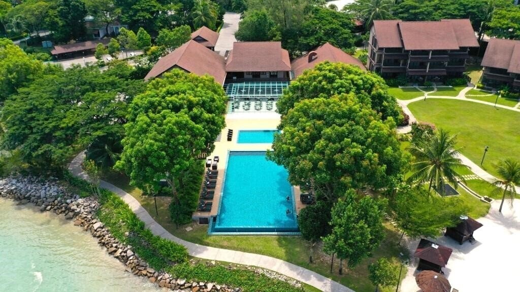 Отель Ombak Villa By Langkawi Lagoon Resort 4*