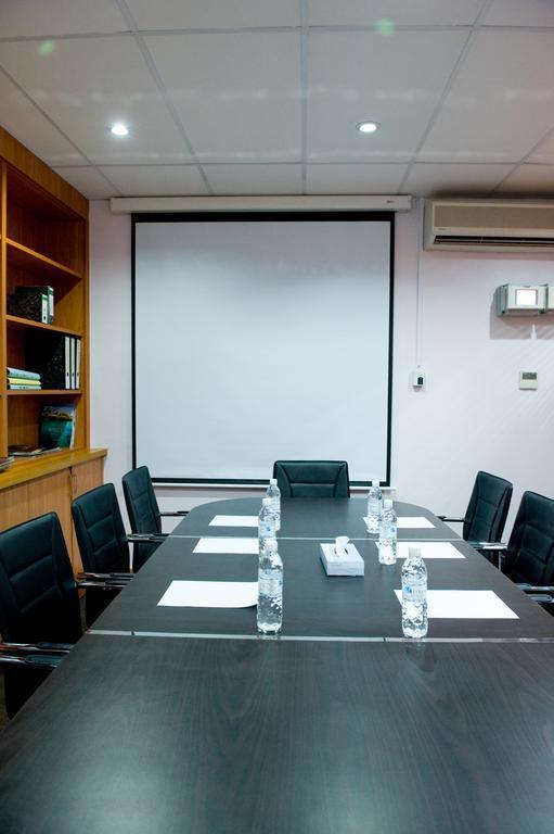 Територія Hotel Sixty3 3*