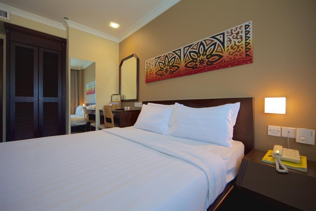 Територія Kinabalu Daya Hotel 3*