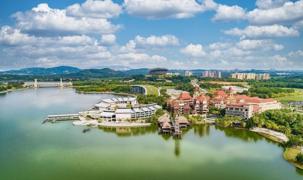 Изображение Pullman Putrajaya Lakeside 5*