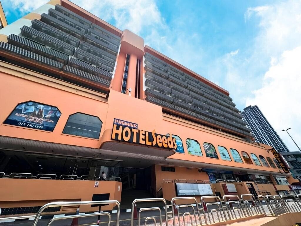 Отель Hotel Pudu Plaza 3*