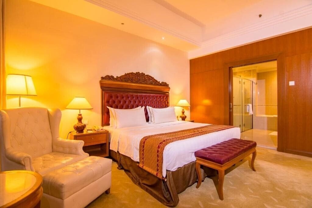 Вид The Royale Chulan 5*