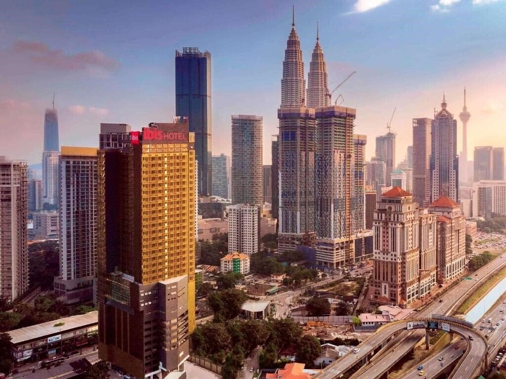 Вид Ibis Hotel Klcc 4*