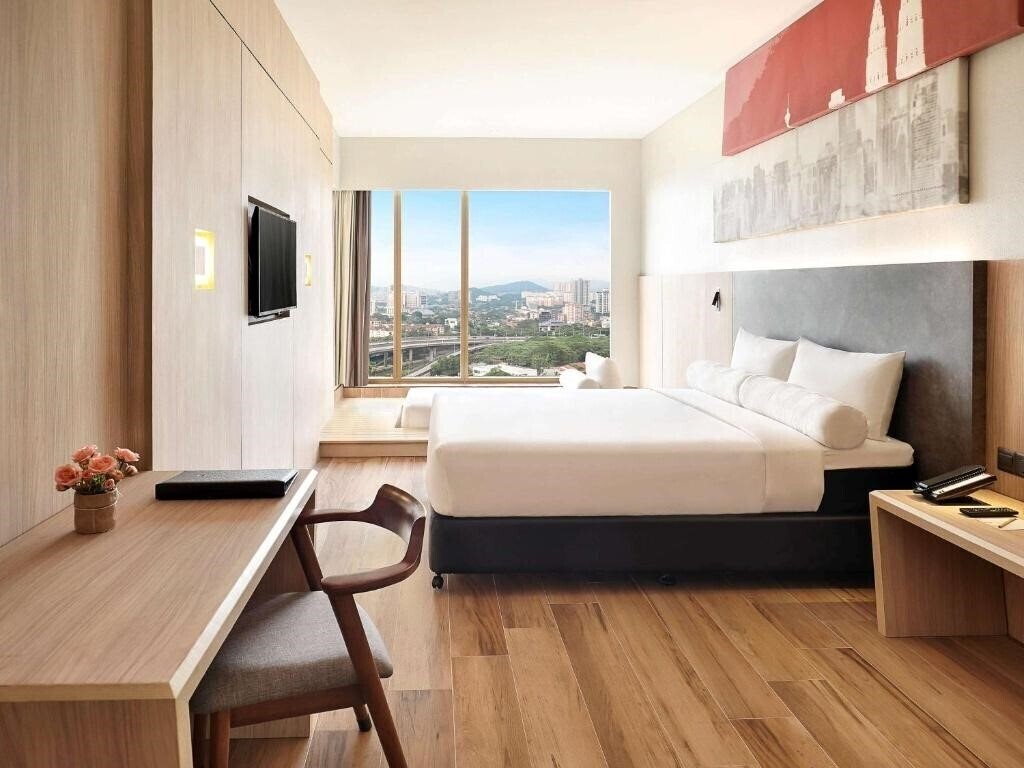 Территория Ibis Hotel Klcc 4*