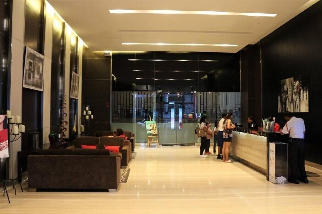 Фото Ramada Suites By Wyndham Klcc 4*