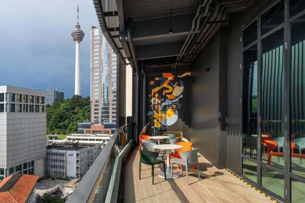 Вид Lyf Chinatown Kuala Lumpur By The Ascott Limited 3*