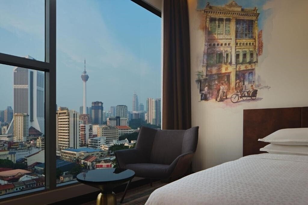 Апартаменты Four Points by Sheraton Chinatown 4*