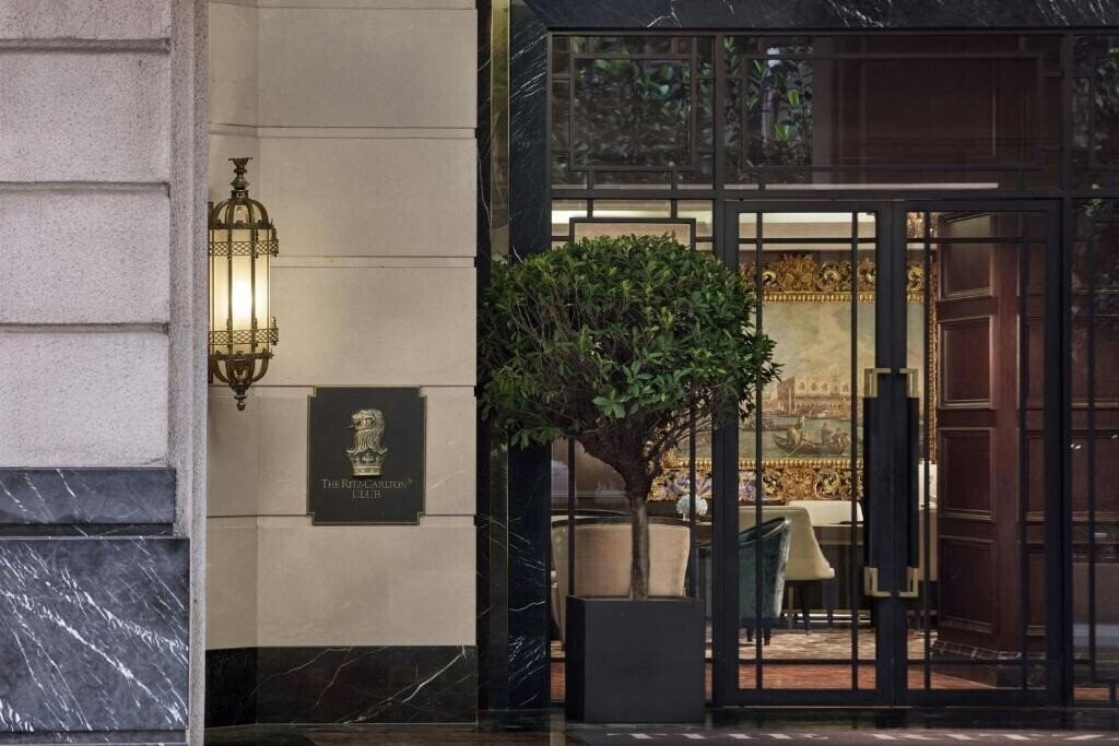 Вид Ritz Carlton Kuala Lumpur 5*