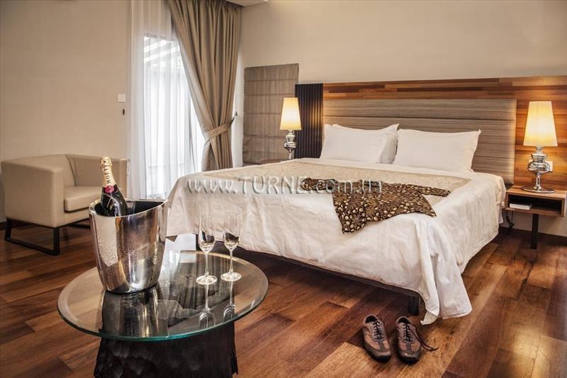 Апартаменти The Ranee Boutique Suites 4*