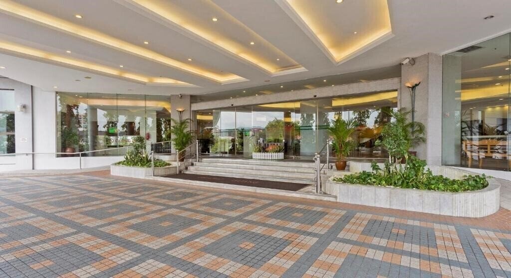 Апартаменты Bayview Hotel 3*