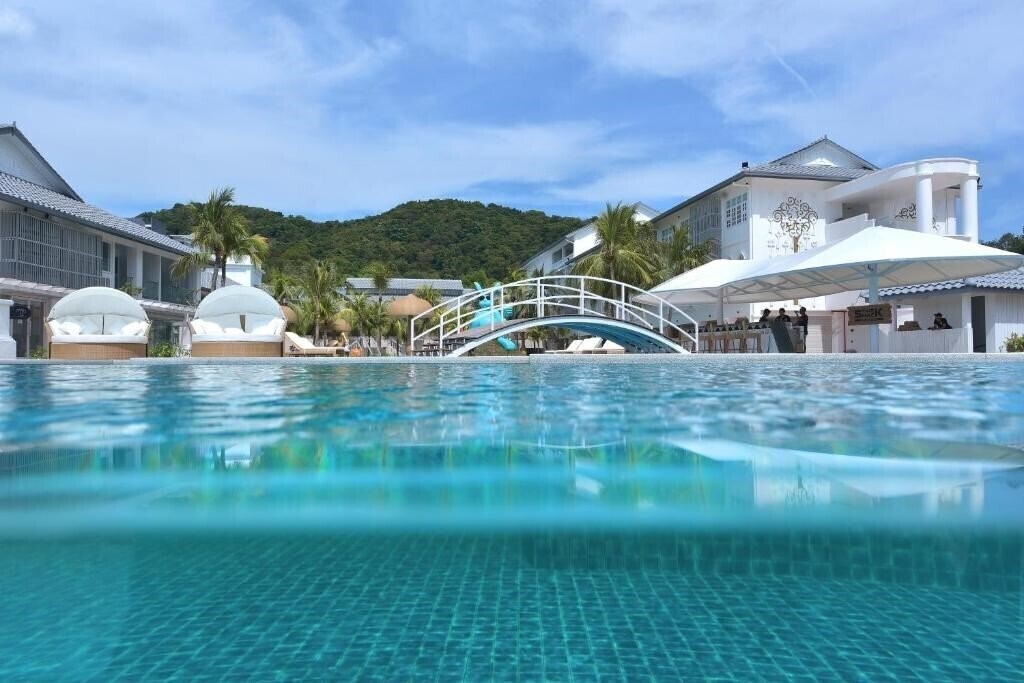 Панорама Dash Resort Langkawi 4*