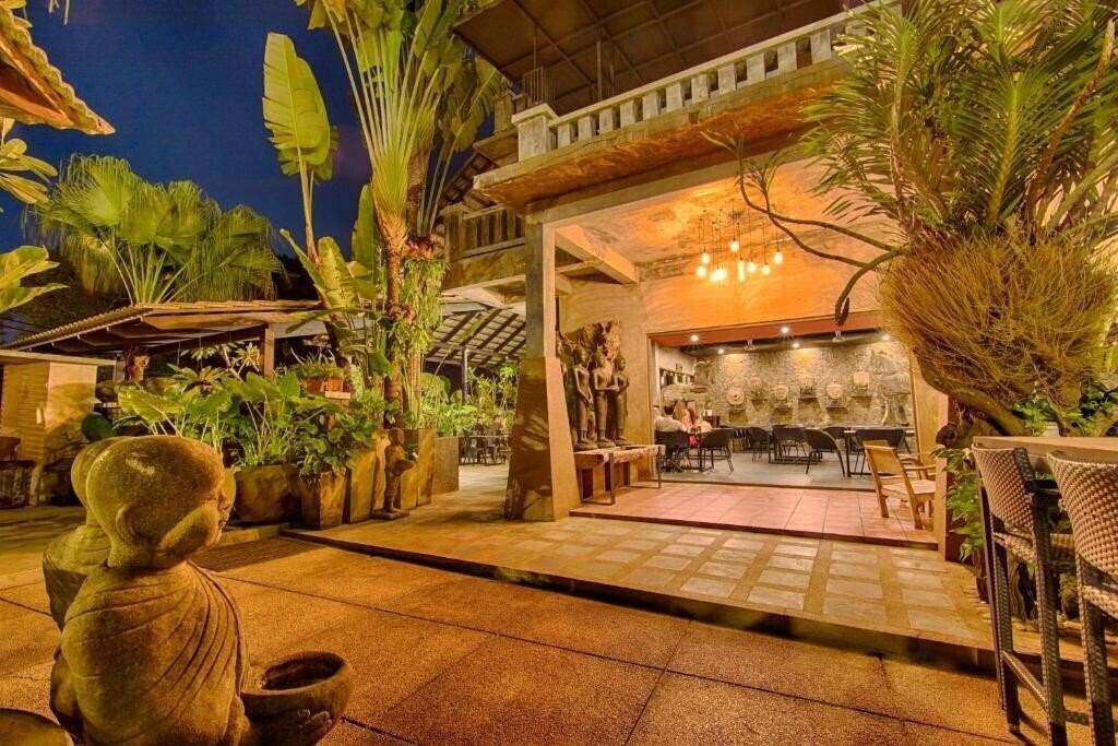 Вид Lot 33 Boutique Hotel 3*