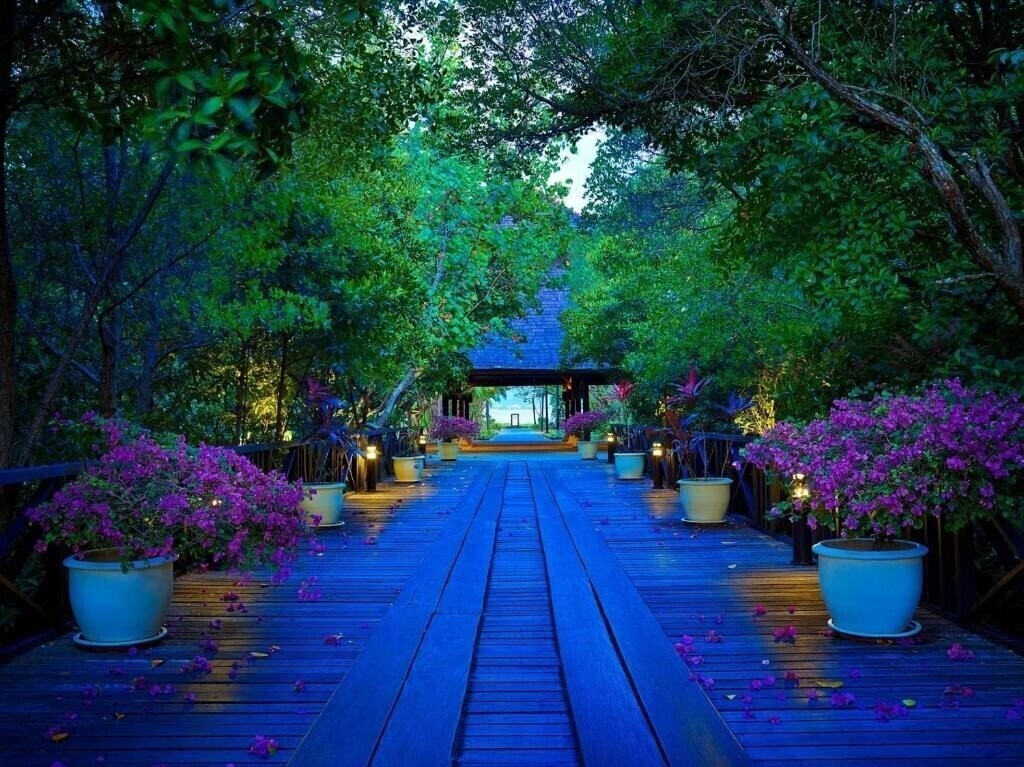 Апартаменти Rebak Island Resort & Marina 5*