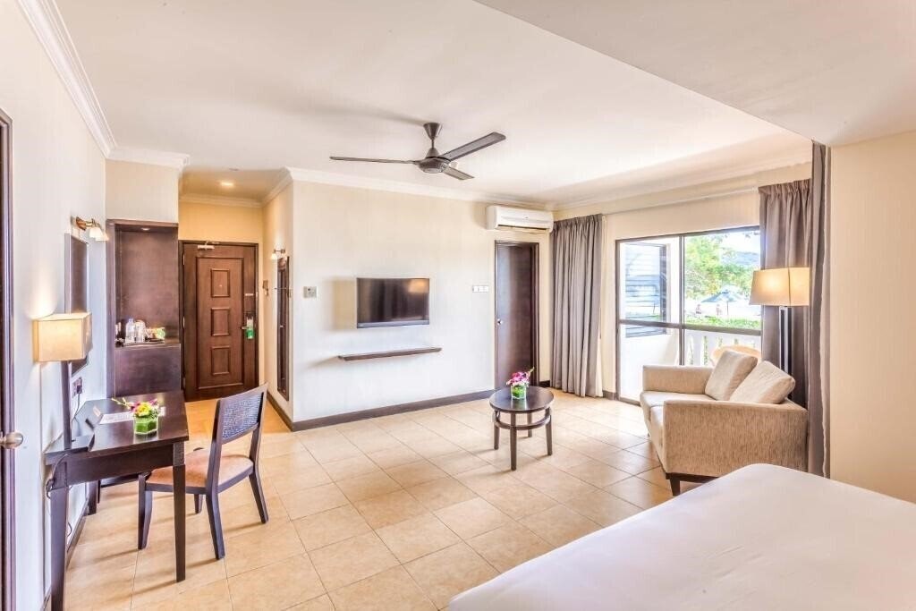 Апартаменти Camar Resort Langkawi 4*