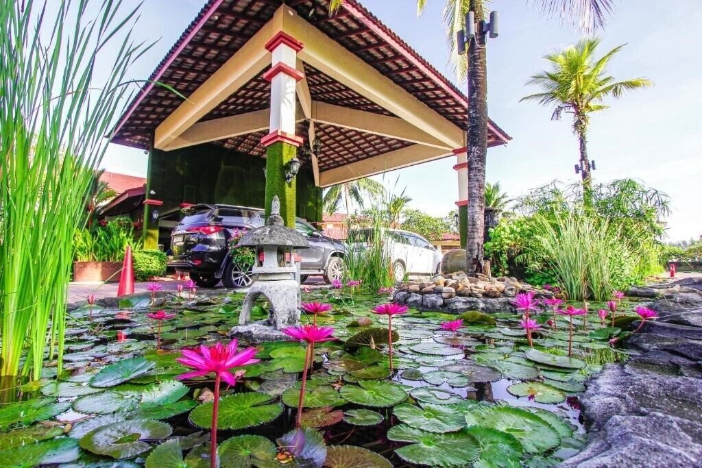 Територія Holiday Villa Beach Resort & SPA 4*