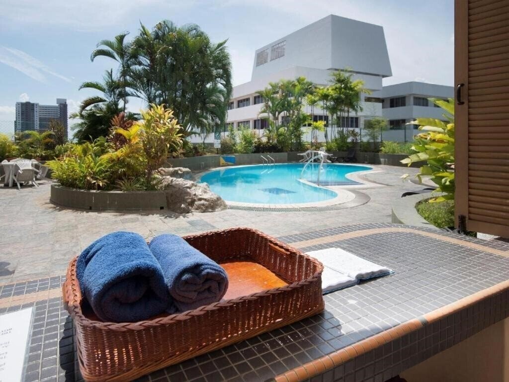 Вид Royal Hotel Penang 5*