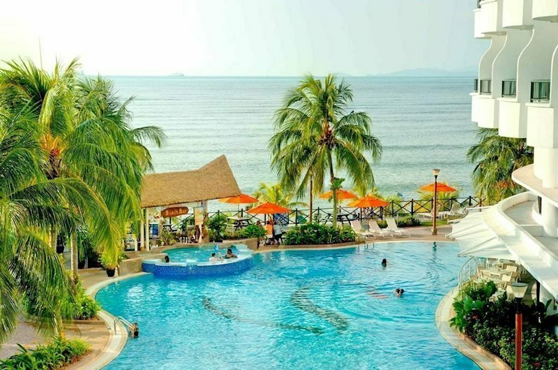 Фото Flamingo By The Beach Penang 4*