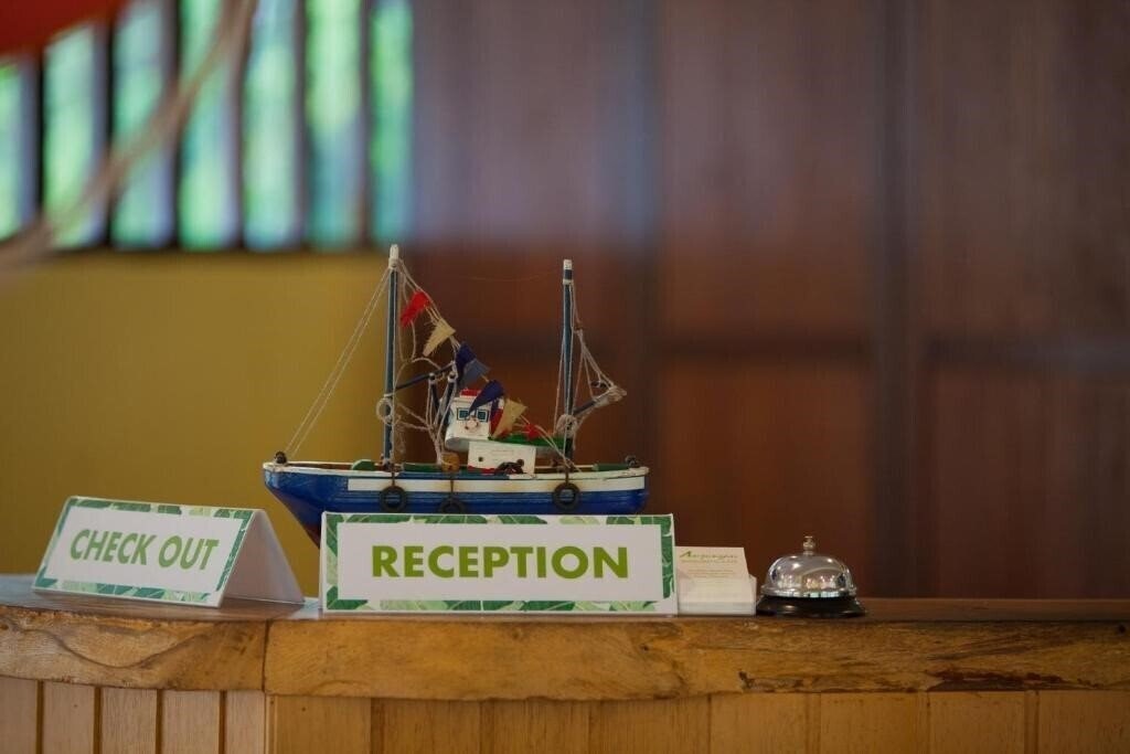 Територія Anjungan Beach Resort & Spa 3*