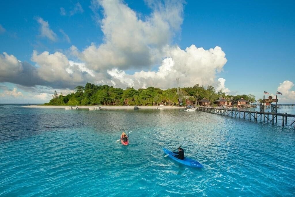 Апартаменти Lankayan Island Dive Resort 3*