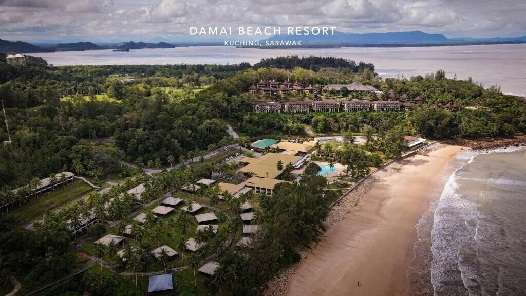 Готель Damai Beach Resort 4*