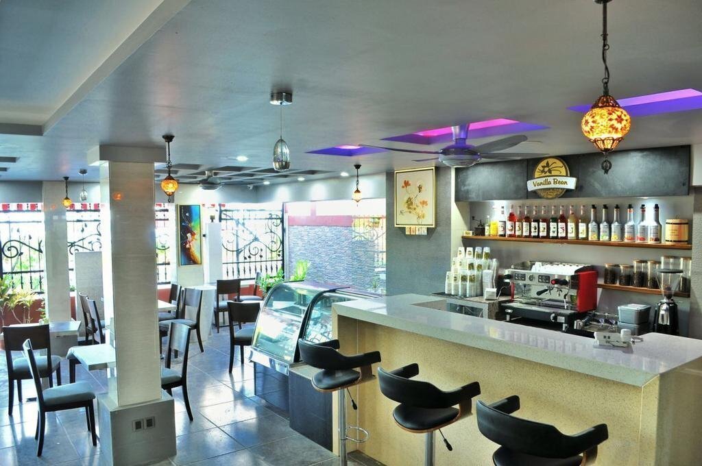 Територія Airport Comfort Inn Premium 3*