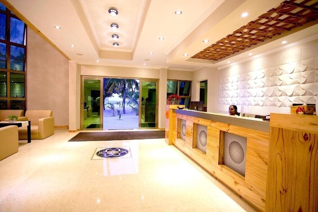 Апартаменти Kaani Grand Seaview Guest House 3*