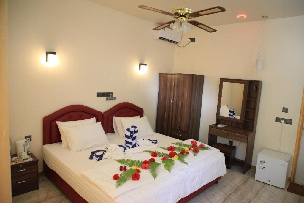 Вид Evila Inn Thoddoo 1*