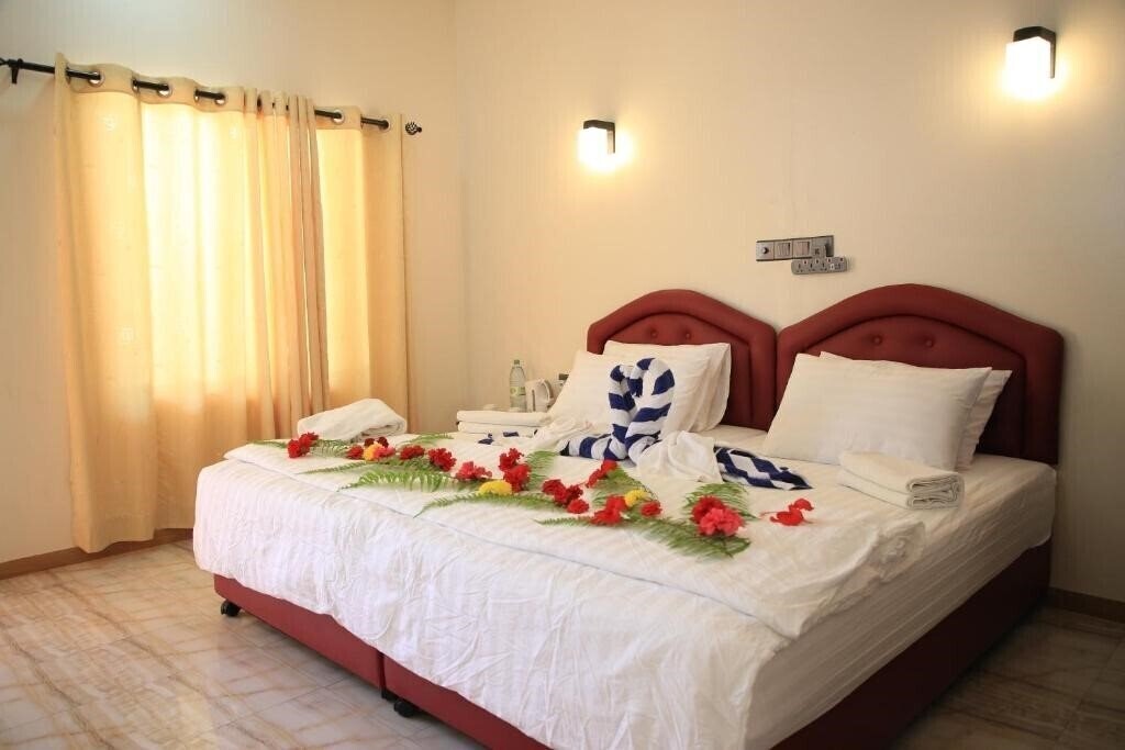 Территория Evila Inn Thoddoo 1*