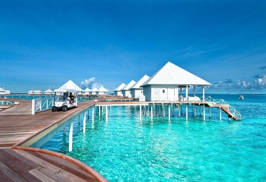 Територія Diamonds Thudufushi Beach & Water Villas 5*
