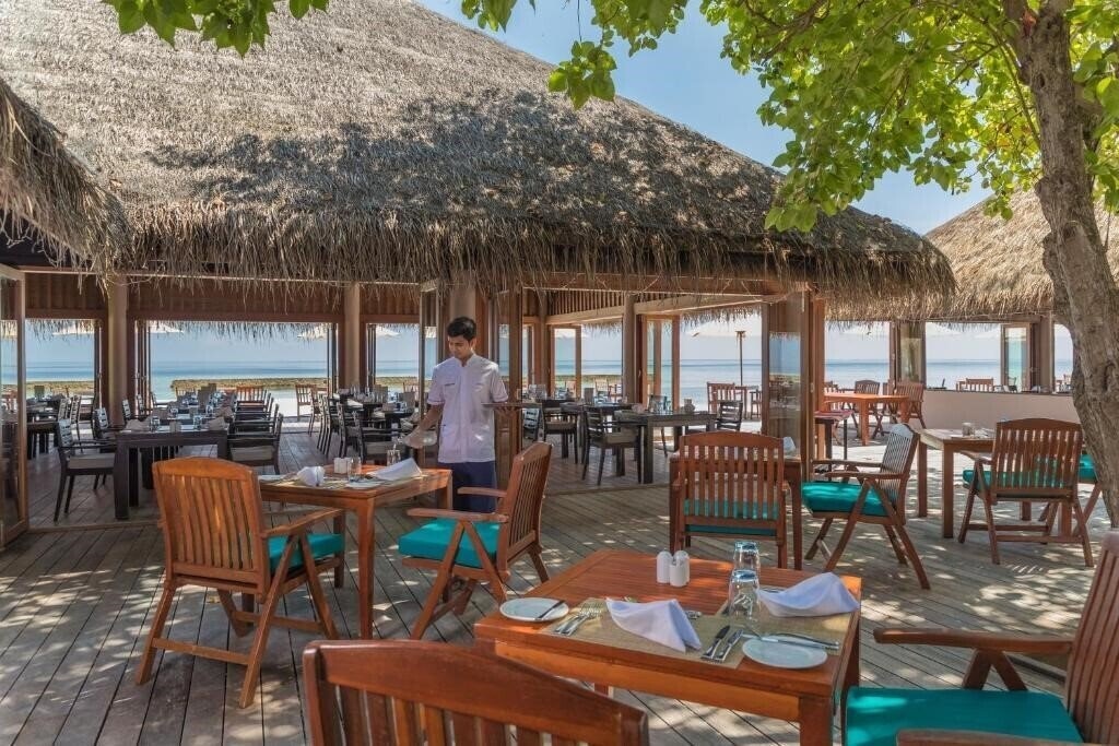 Картинка Veligandu Island Resort 4*