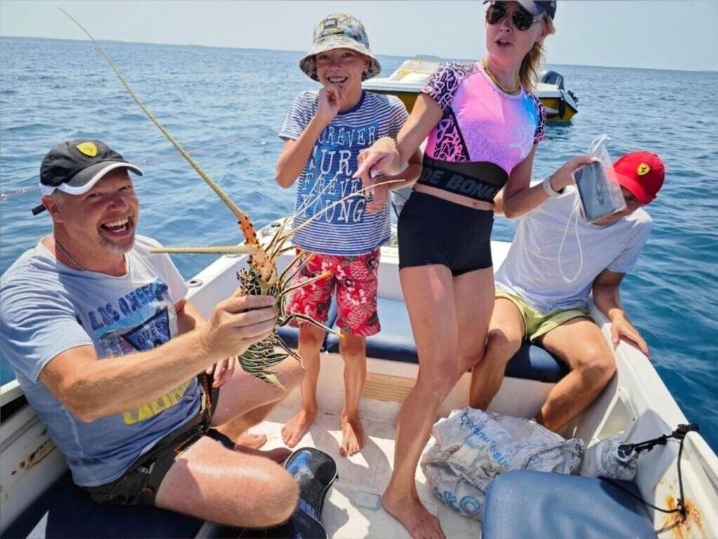 Апартаменты Dhonfulhafi Beach View & Spa Guest House гостиный двор