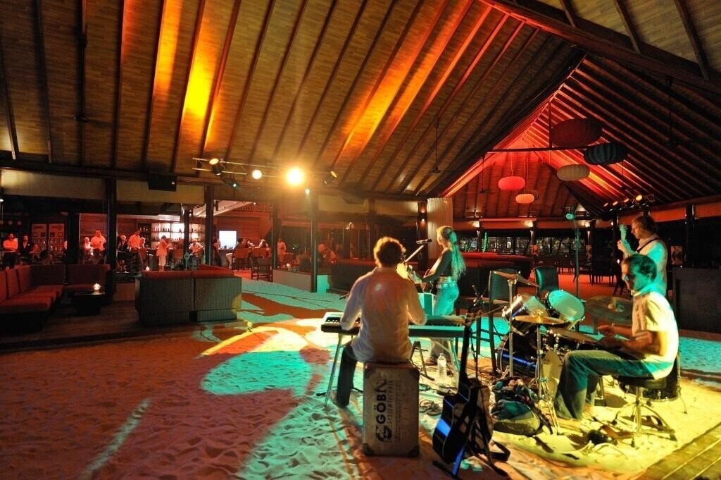 Вид Robinson Maldives 4*